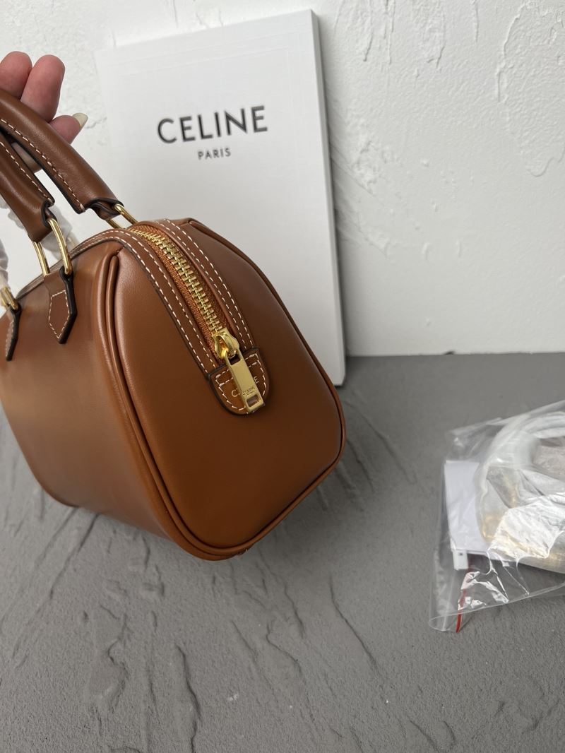 Ce1i*e triomphe bags